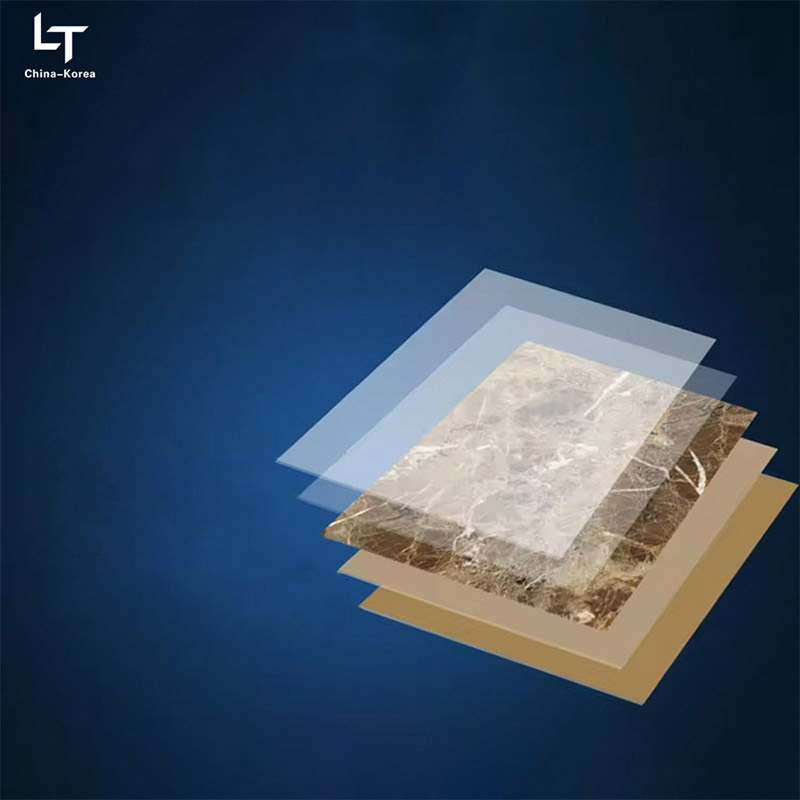 لوح مقاوم للماء 1220 × 2440 مم 3 مم PVC UV لتزيين ألواح الجدران الداخلية مع لمسة نهائية شديدة اللمعان لديكور تصميم المكاتب المنزلية